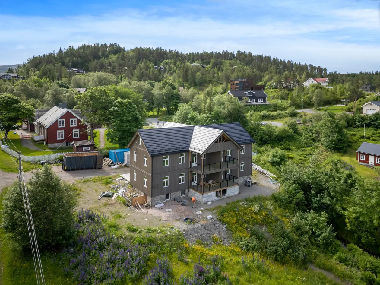 Moderne 1/4-part i rolige omgivelser |Balkong med vakker utsikt over fjorden |Fjernvarme |Ombygget i 24 |Bod |Parkering photo 2