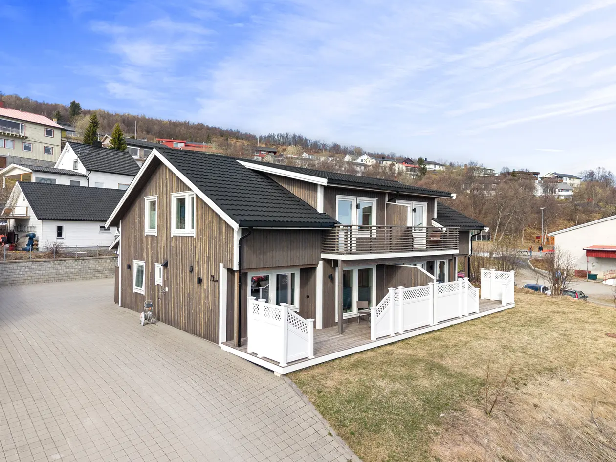 Meget pen halvpart av tomannsbolig bygd i 2019 | Garasje med bod | Fin utsikt | God standard, harstad